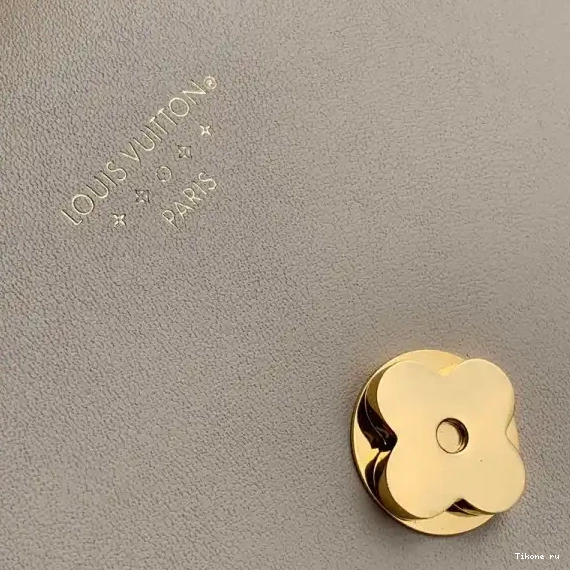 Cheap 9 PONT VUITTON LOUIS 0514